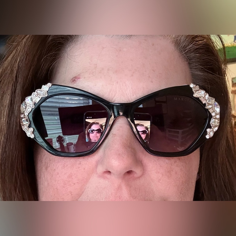 MARCIANO Black Women's Sunglasses with Crystal Accents Tinted Lens NEW - Picture 9 of 9